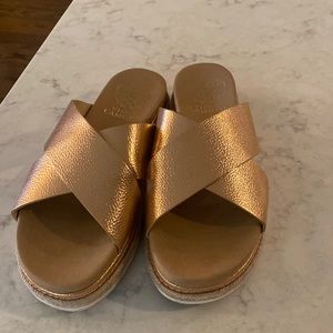 Vince Camino slip on rose gold sandals